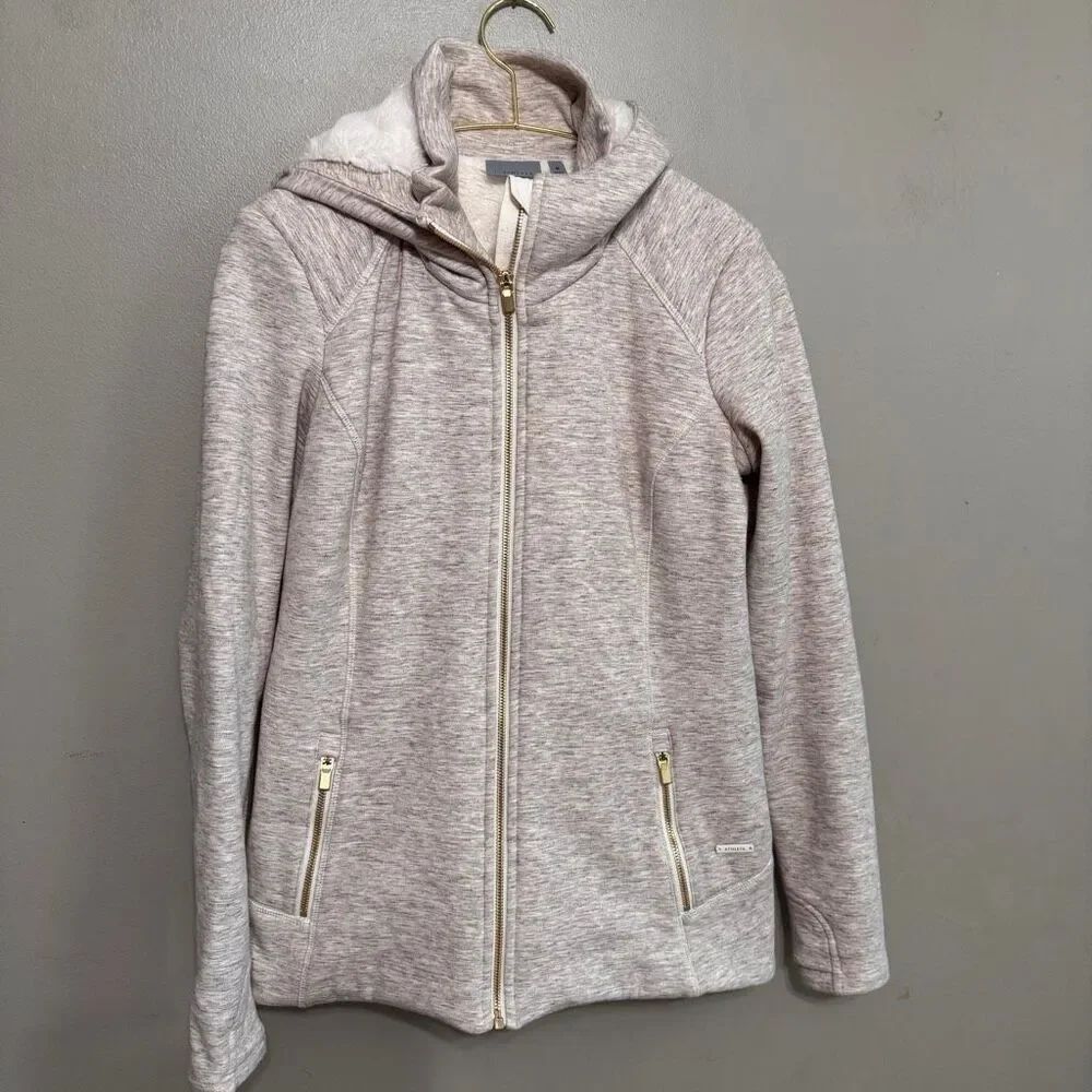 Athleta Luxe Stronger hoodie features a soft faux-fur lining size medium